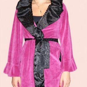 Betsey Johnson Intimates Pink Black Velour Ruffle Satin Trim Robe Collared M